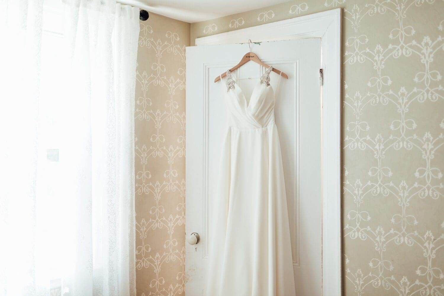 wedding-dress-peirce-farm-topsfield-photography